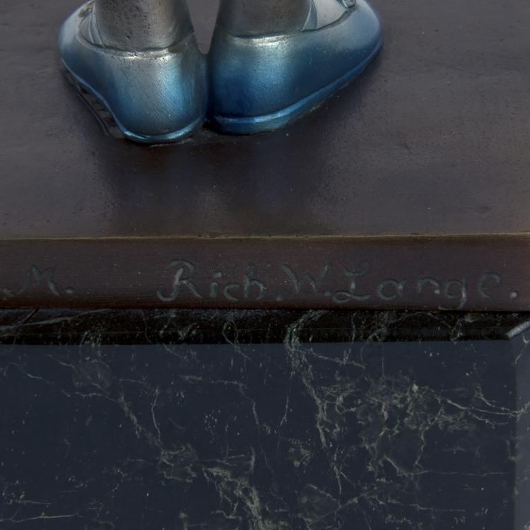 Bild 3 zu Objekt, 'Boy with Flowers', 1920s, Richard W. Lange, Rosenthal & Maeder, Berlin, 135 353