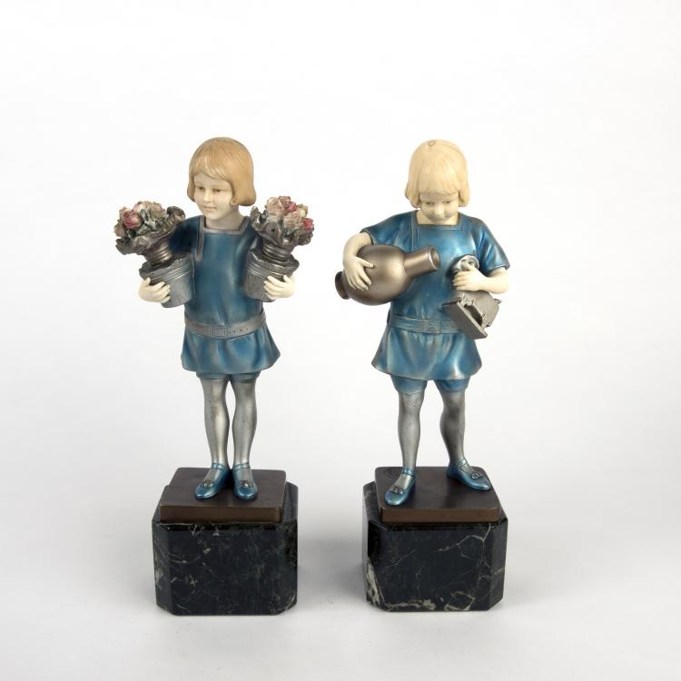 Bild 4 zu Objekt, 'Boy with Flowers', 1920s, Richard W. Lange, Rosenthal & Maeder, Berlin, 135 353