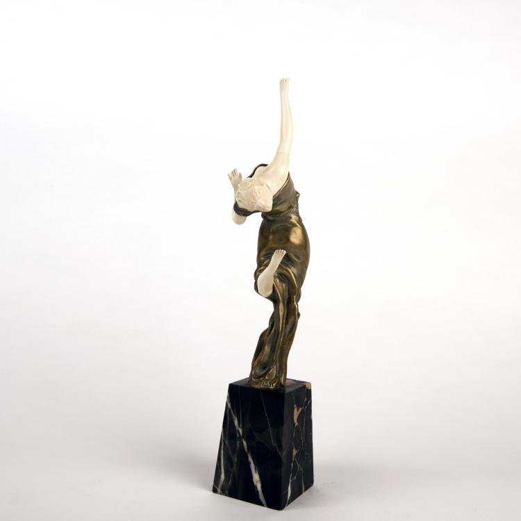 Bild 3 zu Objekt, T&auml;nzerin, um 1910, 135 363