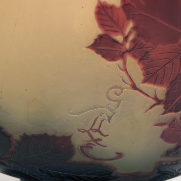 Bild 2 zu Objekt, 'Roses grimpantes' vase, 1920s, Gall&eacute;, Emile, Nancy, 135 162