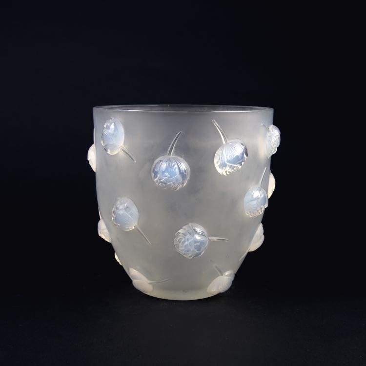 Hauptbild zu Objekt, 'Pivoines' vase, 1937, Lalique, Ren&eacute;, Wingen-sur-Moder, 135 192