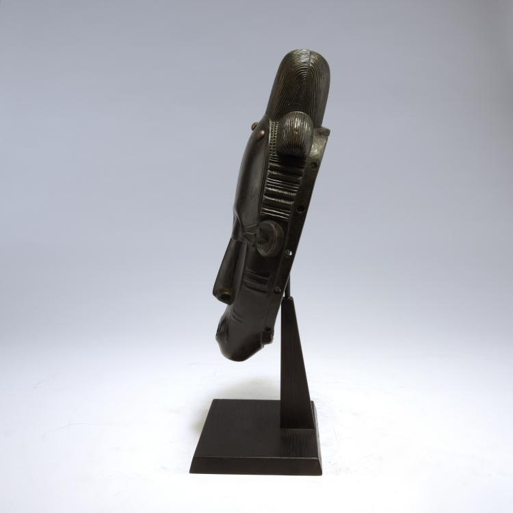 Bild 1 zu Objekt, Maske, Elfenbeink&uuml;ste, 136B 136