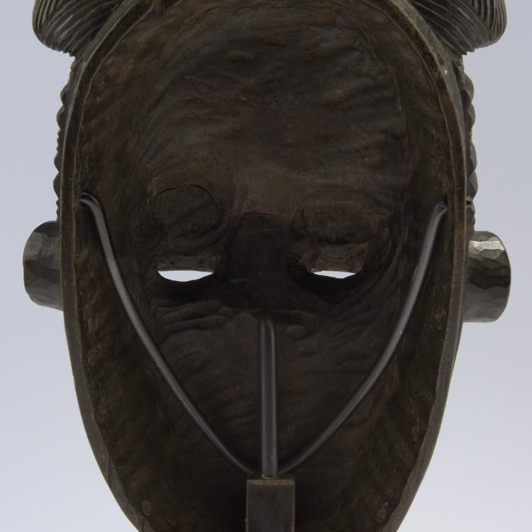 Bild 2 zu Objekt, Maske, Elfenbeink&uuml;ste, 136B 136