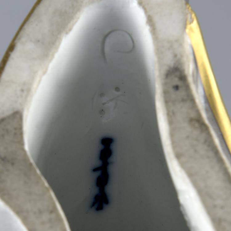 Bild 4 zu Objekt, 'Celebrity' and 'Flattery', c1909, Eduard Klablena, Berlin, KPM, 135 531