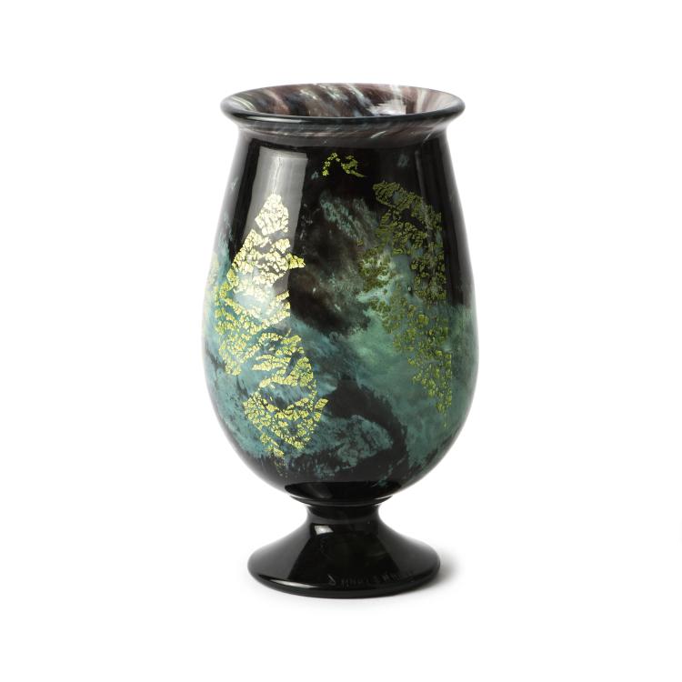 Hauptbild zu Objekt, 'Verre de Jade' vase, 1918-25, Daum Fr&egrave;res, Nancy, 135 94