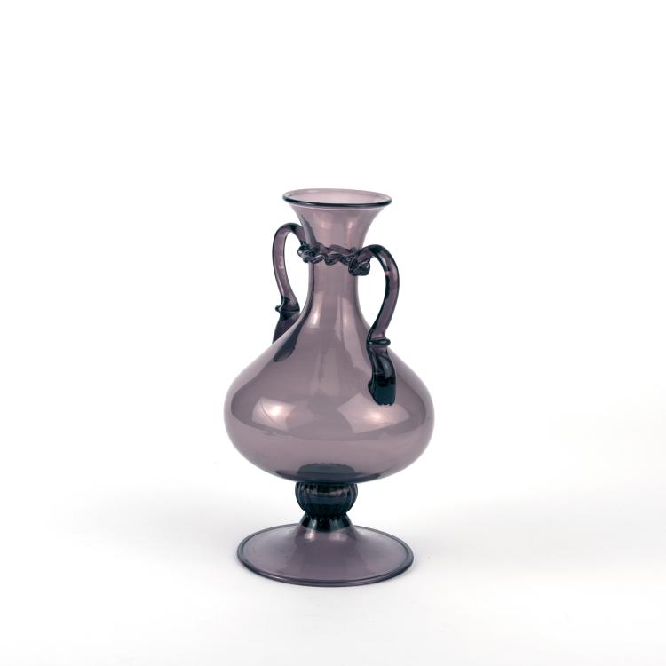 Bild 1 zu Objekt, Henkelvase, 1921-25, Vittorio Zecchin, Venini & C., Murano, 137C 605