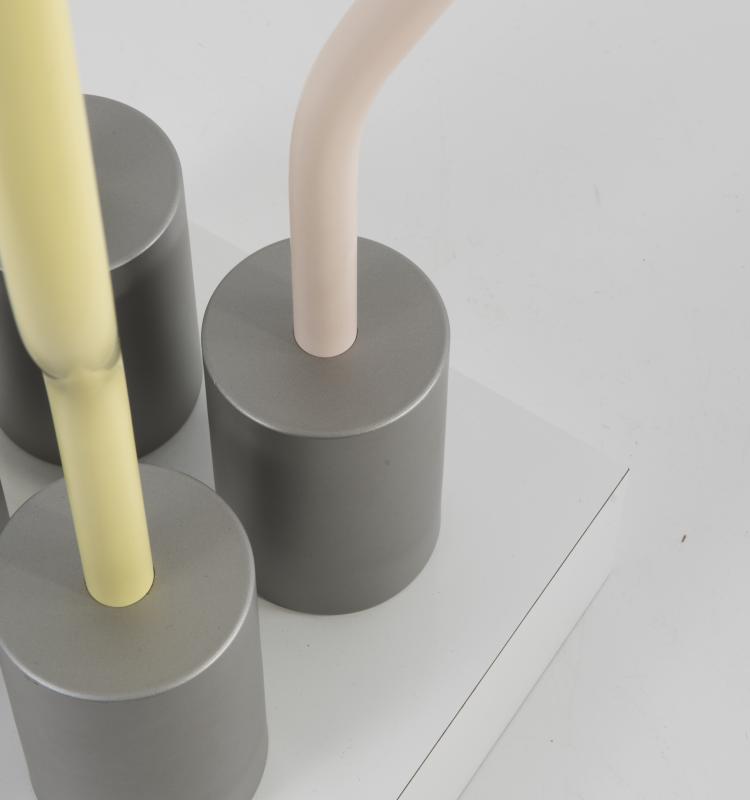 Bild 3 zu Objekt, 'Le Strutture Tremano' table object, 1979, Ettore Sottsass, Studio Alchimia, Mailand, 136A 165