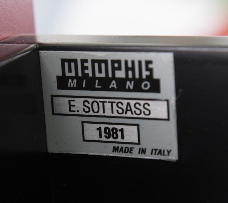 Bild 2 zu Objekt, 'Carlton' shelf, 1981, Ettore Sottsass, Memphis, Mailand, 136A 167