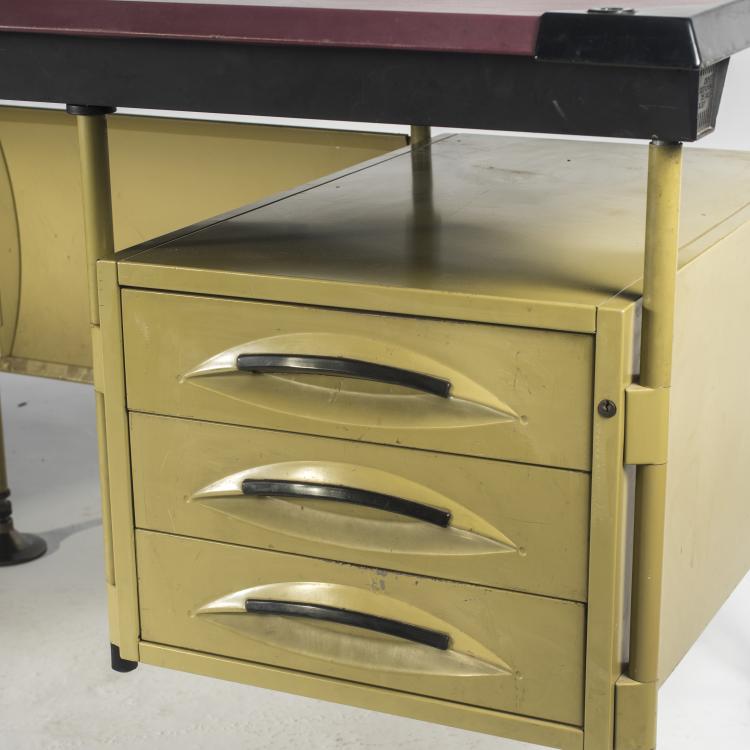 Bild 1 zu Objekt, 'Spazio' desk with typewriter desk and lamp, 1959, Studio B.B.P.R., Olivetti, Ivrea, 136A 132