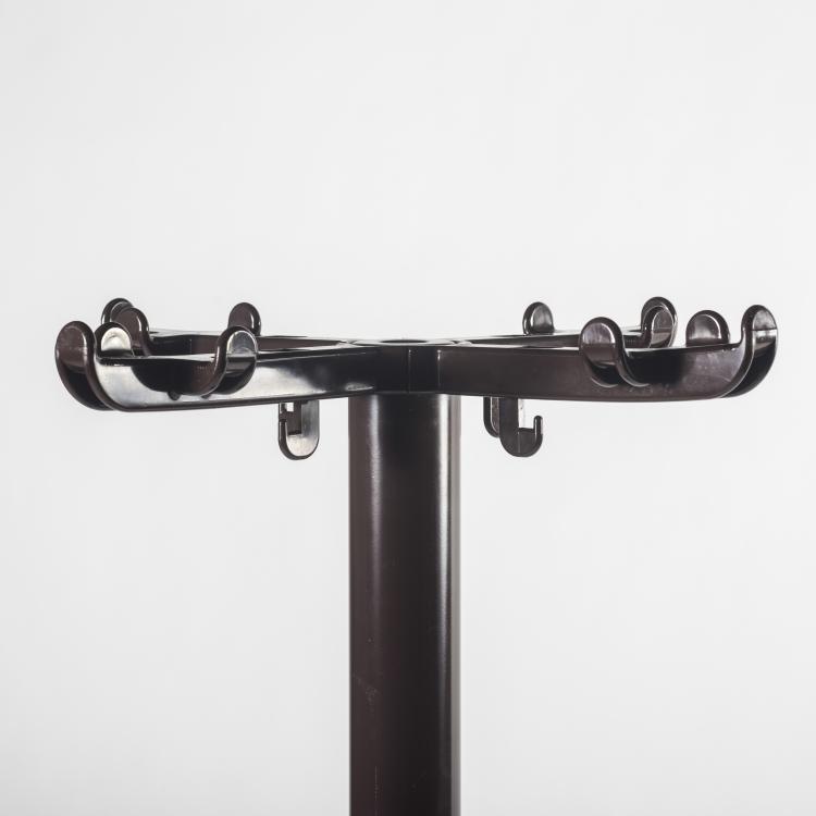 Bild 2 zu Objekt, 'Synthesis' coat rack, 1973, Ettore Sottsass, Olivetti, Ivrea, 136A 133