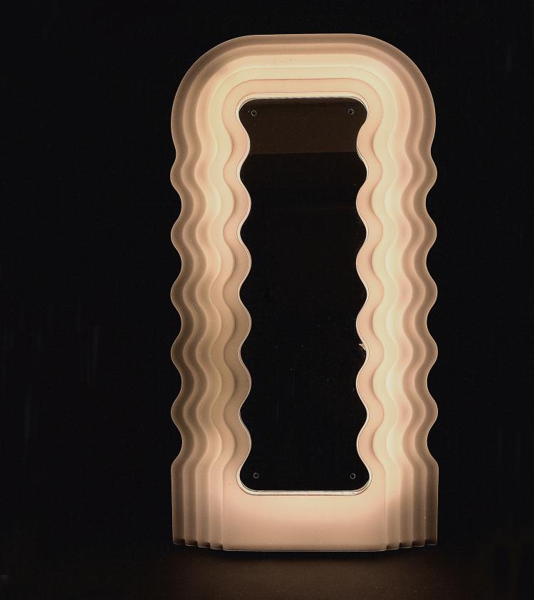 Hauptbild zu Objekt, 'Ultrafragola' mirror, 1970, Ettore Sottsass, Poltronova, Pistoia, 136A 139