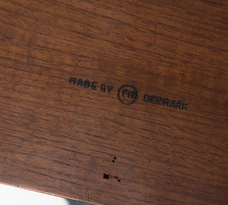 Bild 3 zu Objekt, Zwei St&uuml;hle '3107', 1952-55, ein Hocker '4515', 1958, Arne Jacobsen, Hansen, Fritz, Aller&oslash;d, 137A 56