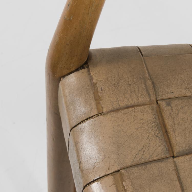 Bild 2 zu Objekt, Armlehnstuhl 'R&aring;dhusstol', 1941, Planm&oslash;bel, Aarhus, 137A 35