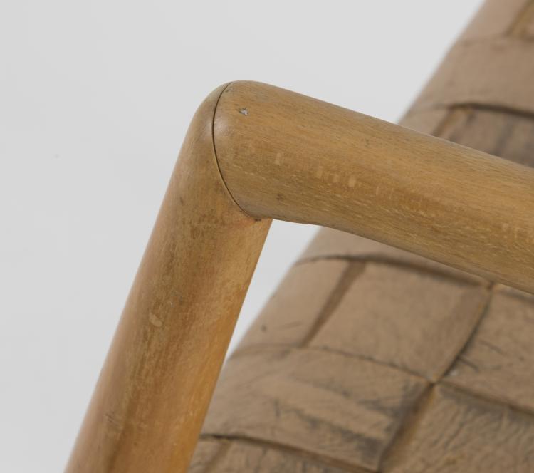 Bild 5 zu Objekt, Armlehnstuhl 'R&aring;dhusstol', 1941, Planm&oslash;bel, Aarhus, 137A 35