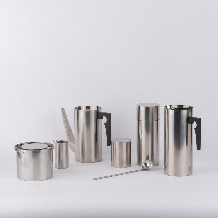 Bild 1 zu Objekt, Sieben Kaffee- und Barteile 'Cylinda Line', 1967, Arne Jacobsen, Stelton, Gentofte, 137A 140