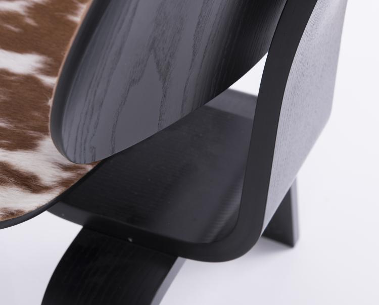 Bild 5 zu Objekt, Two 'LCW - Lounge Chair Wood, 1945, Vitra Design, Weil am Rhein, 137B 251