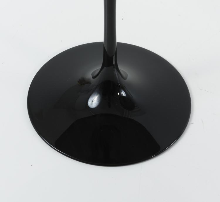 Bild 2 zu Objekt, Zwei Beistelltische '163', 1957, Eero Saarinen, Knoll International, New York, 137A 79