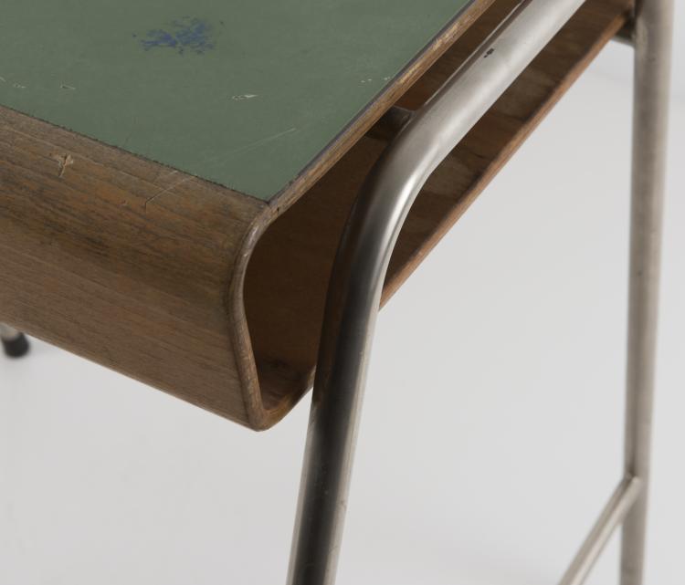 Bild 6 zu Objekt, Pult 'Munkegaard' und Stuhl '3105', 1952-55, Arne Jacobsen, Hansen Fritz, Aller&oslash;d, 137A 55