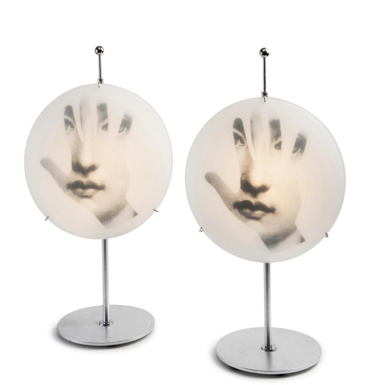 Hauptbild zu Objekt, Two 'Tema e Variazioni' - 'Mani' table lights, c. 1995, Barnaba Fornasetti, Antonangeli Illuminazione, Paderno Dugnano/Mailand, 139B 419