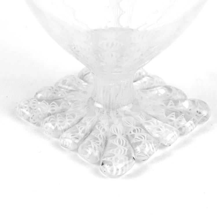 Bild 2 zu Objekt, 'Cristallo e filigrana' wine glass, c1933, Tomaso Buzzi, Venini & C., Murano, 137C 610