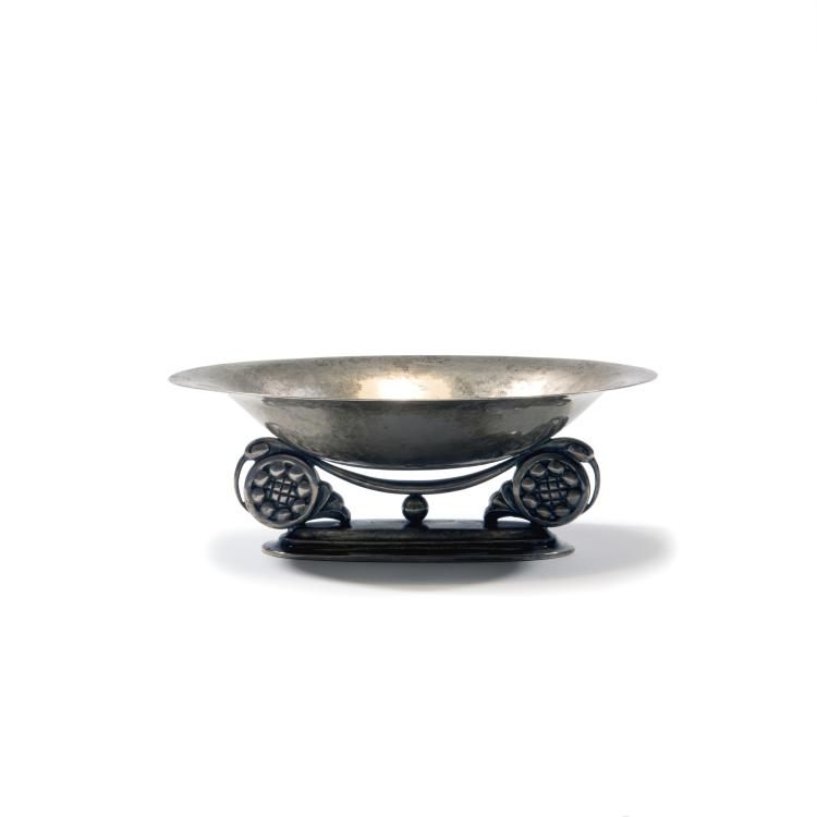 Hauptbild zu Objekt, Small footed '85' bowl, c1920, Jensen, Georg, Kopenhagen, 138B 674