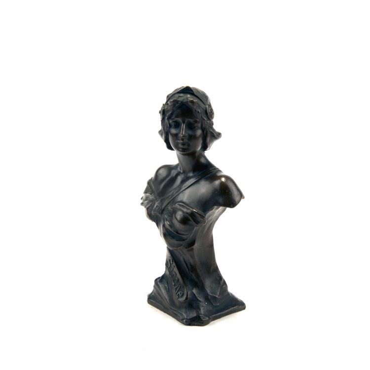 Hauptbild zu Objekt, 'Sir&egrave;ne' bust, c1900, 138B 455