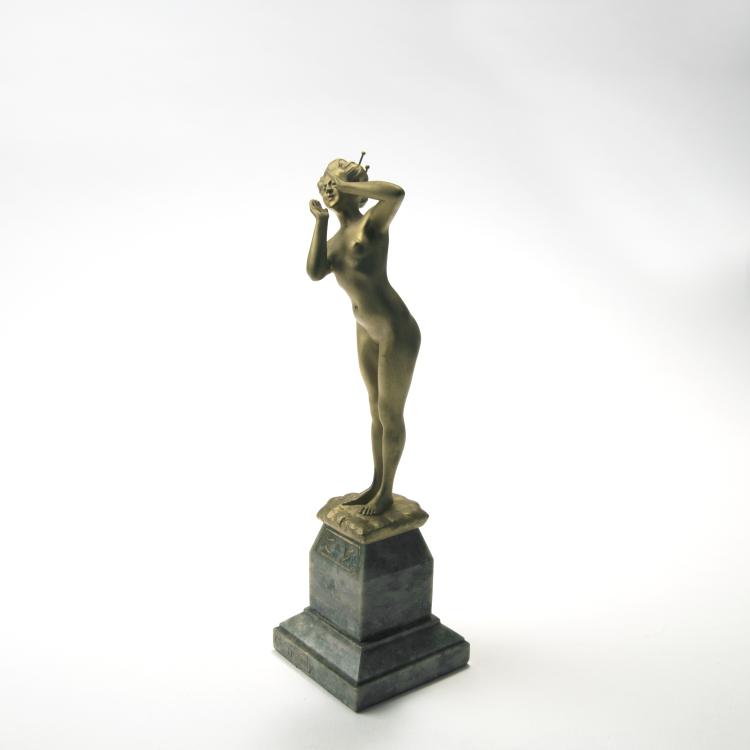 Bild 1 zu Objekt, 'Geisha' signet, c1900, Charles Yrondy, 138B 462