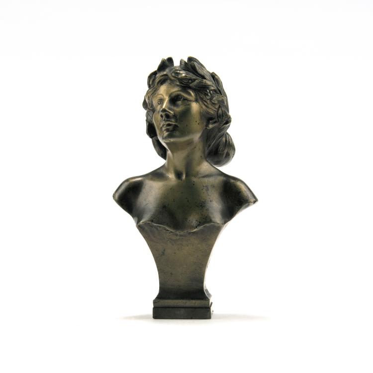 Hauptbild zu Objekt, 'La Po&eacute;sie' bust, model exhibited at the Salon des Artistes fran&ccedil;ais, Paris 1910, J., Paris Lecci, 138B 405