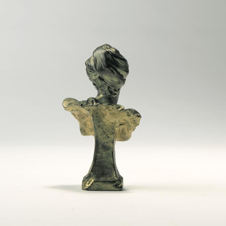 Bild 2 zu Objekt, Bust of a young woman, c1900, Louis-Ernest Barrias, Susse Fr&egrave;res, Paris, 138B 360