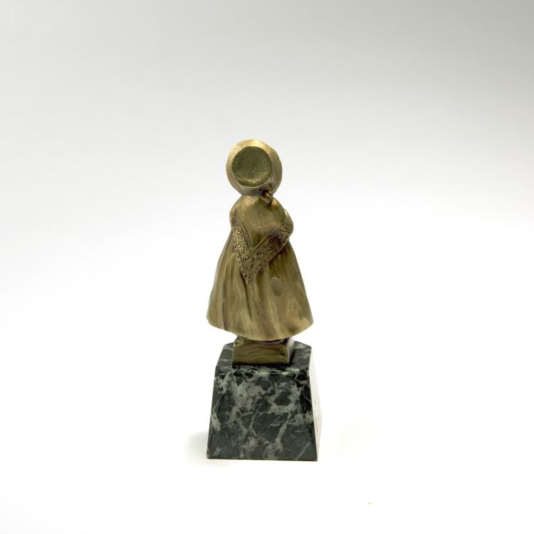 Bild 2 zu Objekt, M&auml;dchen mit Pompadourtasche, 1920er Jahre, Ferdinand Preiss, 138B 421