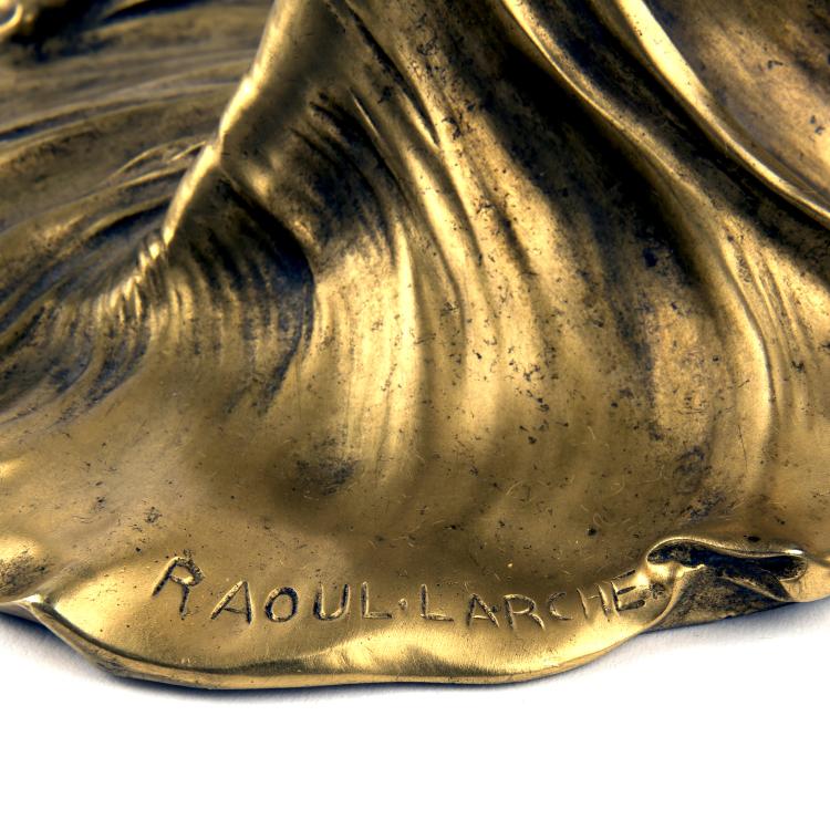 Bild 7 zu Objekt, Figurative 'La danse, la Lo&iuml;e Fuller' table light, model for the Paris World Fair, 1900, Raoul-Fran&ccedil;ois Larche, Siot-Decauville, Paris, 138B 404