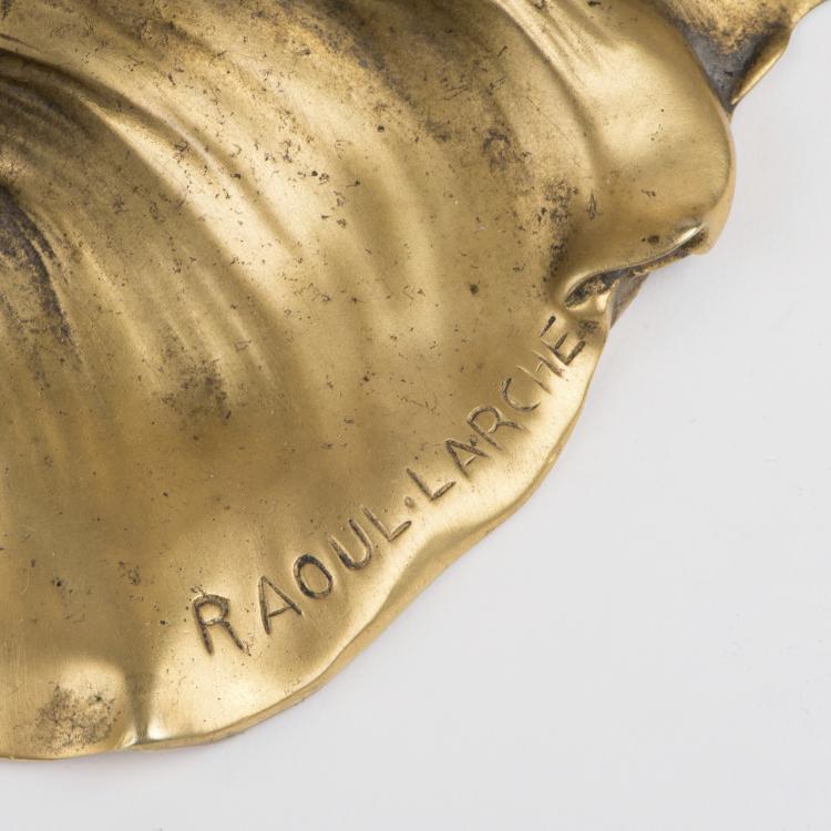 Bild 14 zu Objekt, Figurative 'La danse, la Lo&iuml;e Fuller' table light, model for the Paris World Fair, 1900, Raoul-Fran&ccedil;ois Larche, Siot-Decauville, Paris, 138B 404