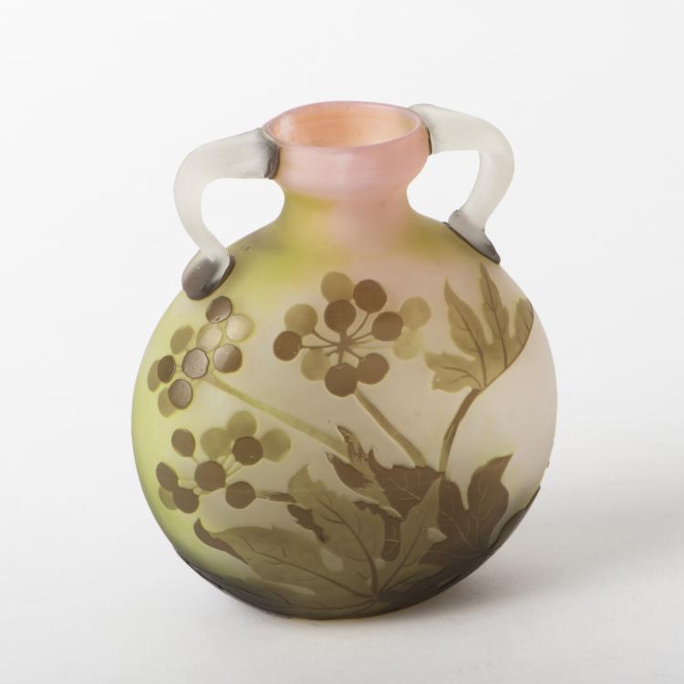 Bild 2 zu Objekt, 'Berce des pr&eacute;s' vase with handles, 1908-16, Gall&eacute;, Etablissements, Nancy, 138B 232