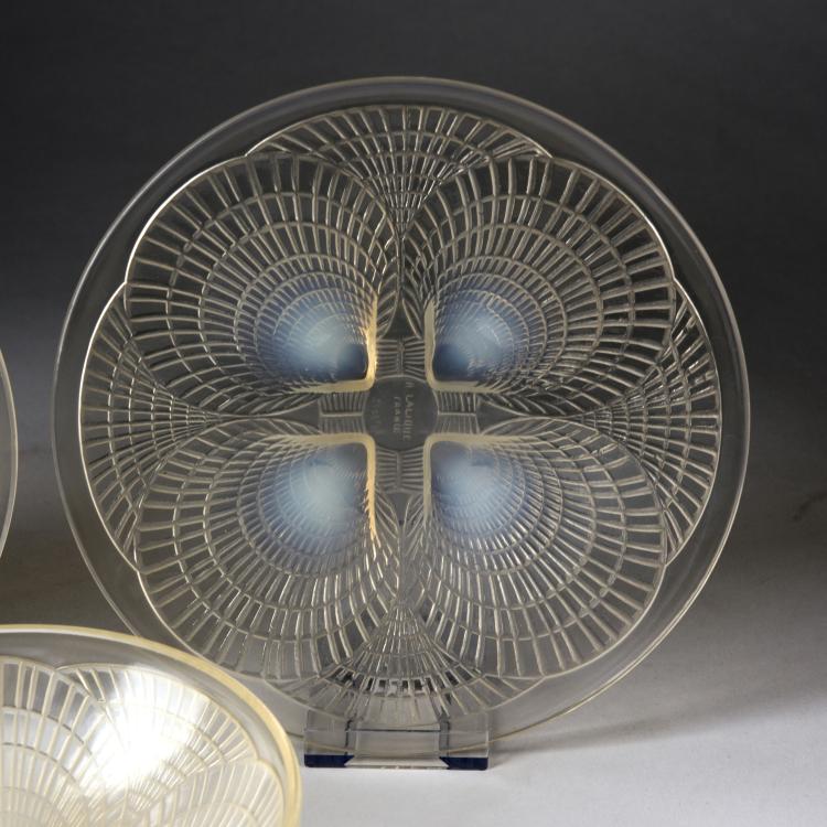 Bild 1 zu Objekt, Schale und zwei Teller 'Coquilles No. 4', 1924 , Lalique, Ren&eacute;, Wingen-sur-Moder, 138A 26