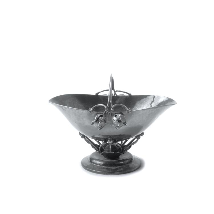 Hauptbild zu Objekt, Small '235 A' dish with handles, c1915, Georg Jensen, Jensen, Georg, Kopenhagen, 138B 671