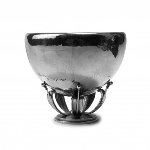 Footed '665' bowl, 1920s
