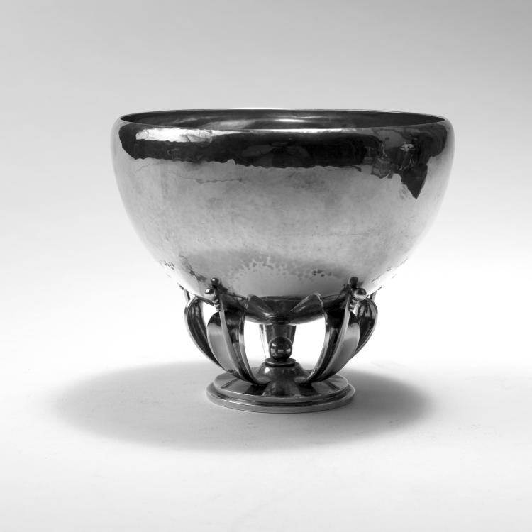 Bild 1 zu Objekt, Footed '665' bowl, 1920s, Gustave Pedersen, Jensen, Georg, Kopenhagen, 138B 675