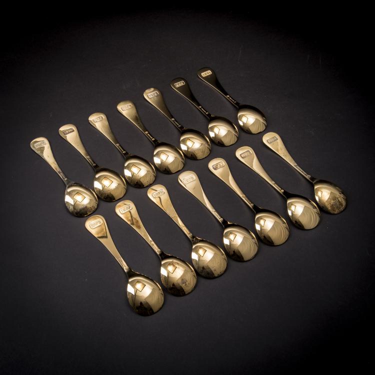 Bild 1 zu Objekt, 14 New Year's spoons, 1975-84, Rigmor Andersen, Jensen, Georg, Kopenhagen, 138B 676