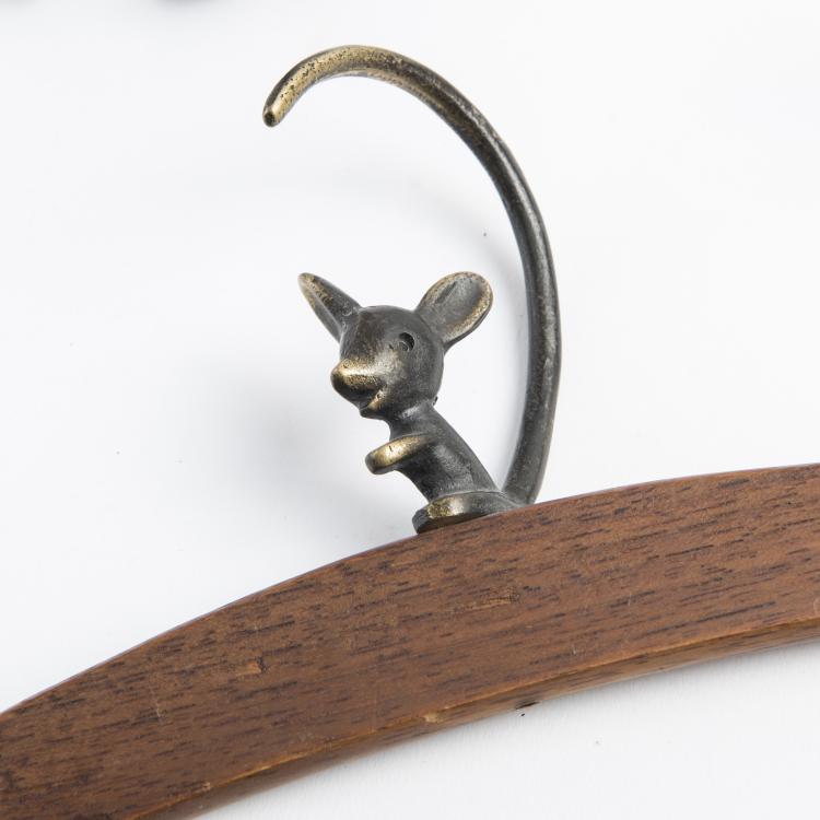 Bild 2 zu Objekt, Mixed lot of coat hangers, c. 1950, Walter Bosse, Baller, Hertha, Wien, 139B 532