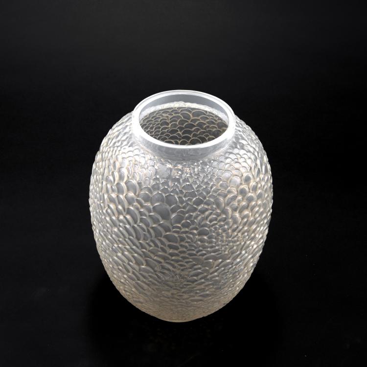 Bild 1 zu Objekt, Vase 'Ecailles', 1932, Lalique, Ren&eacute;, Wingen-sur-Moder, 138A 67