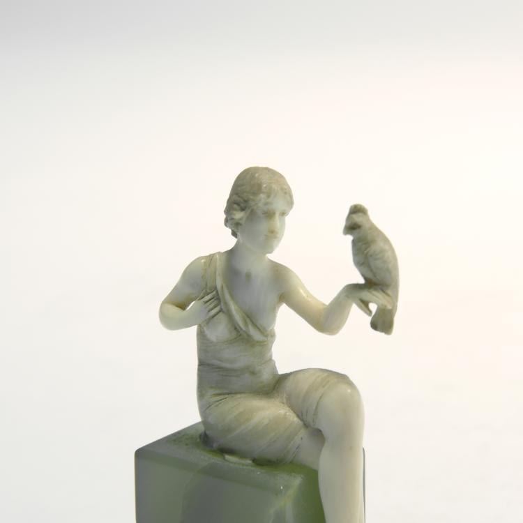 Bild 1 zu Objekt, Lady with parrot, c1920, Deutschland, 138B 372