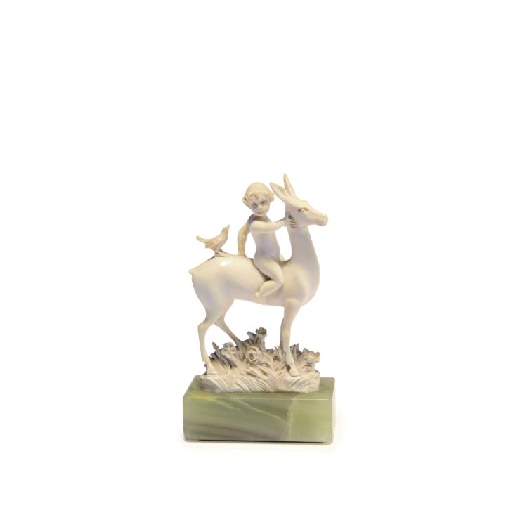 Hauptbild zu Objekt, Putto riding a doe, 1920s, Deutschland, 138B 373
