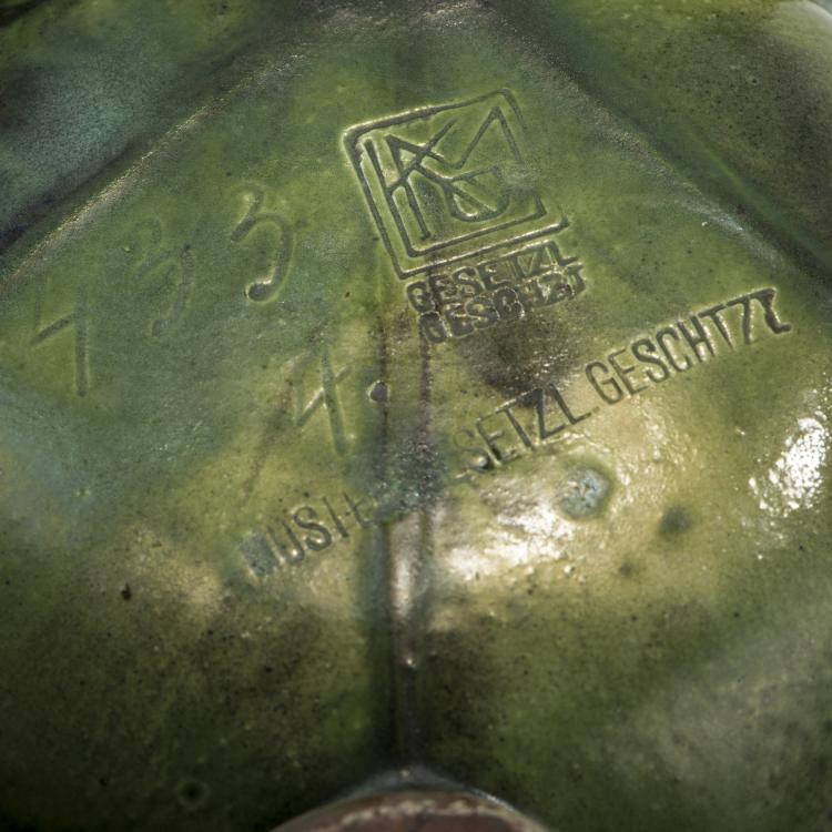 Bild 3 zu Objekt, 'Snowdrops' vase, 1903-04, Max Laeuger, Laeuger, Max, Kandern, 138B 583