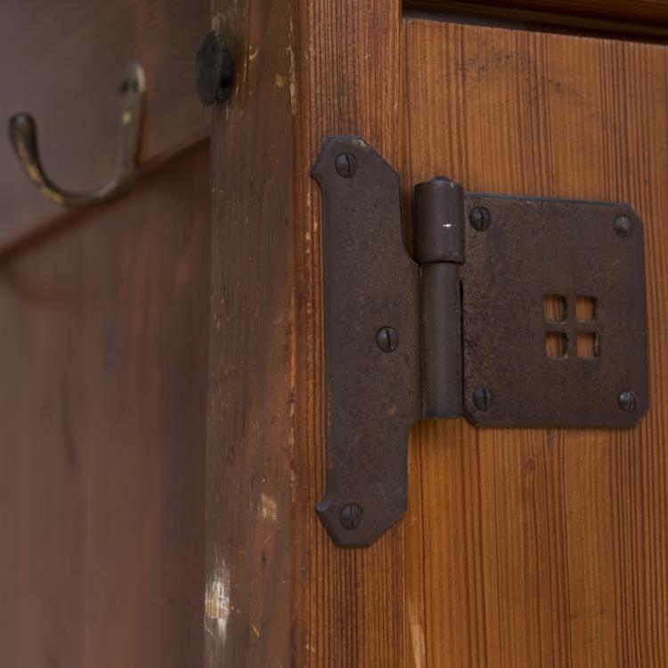 Bild 2 zu Objekt, 'Interior III' wardrobe, 1905, Richard Riemerschmid, Dresdener Werkst&auml;tten, Dresden-Hellerau, 139A 12