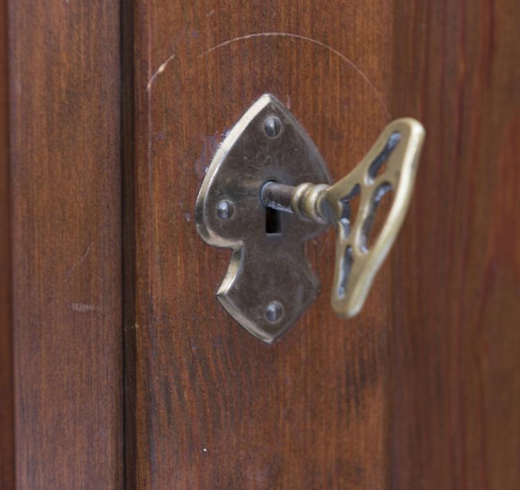 Bild 3 zu Objekt, Corner cabinet, c. 1902/03, Richard Riemerschmid, Dresdener Werkst&auml;tten, Dresden-Hellerau, 139A 4