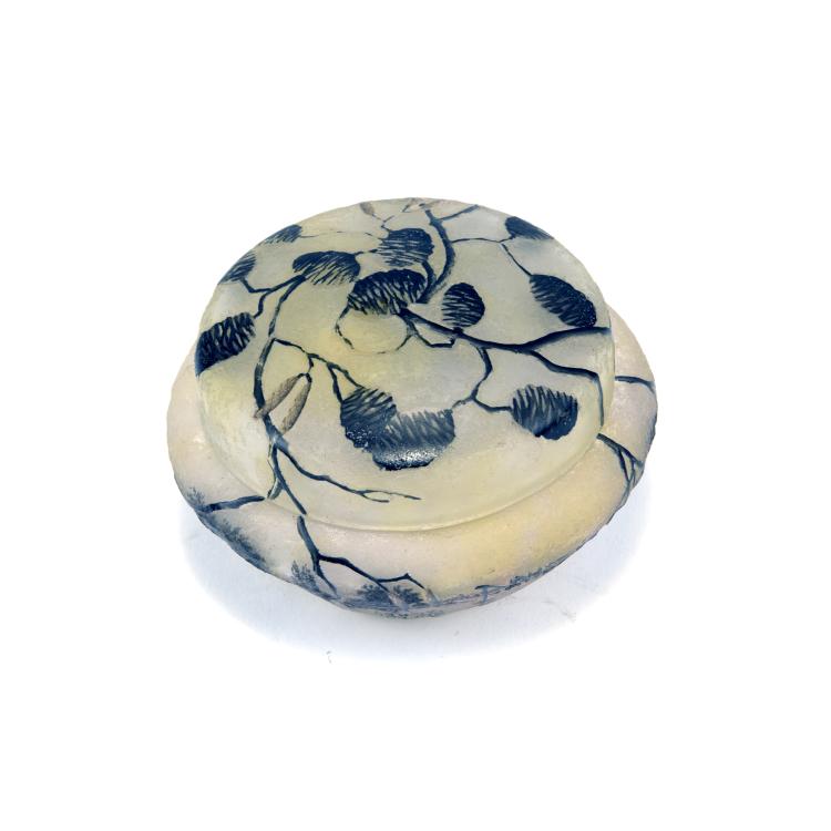 Bild 1 zu Objekt, Deckeldose 'Paysage et Aulnes', 1907 , Daum Fr&egrave;res, Nancy, 138B 127