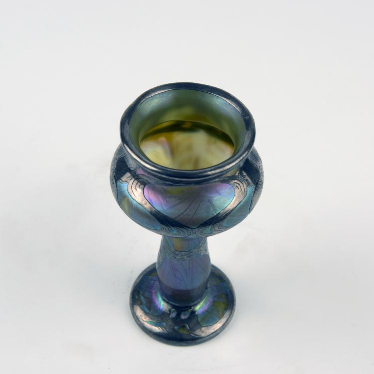 Bild 1 zu Objekt, Ph&auml;nomen vase with silver overlay, c1902, L&ouml;tz Wwe., Klosterm&uuml;hle, 138B 320