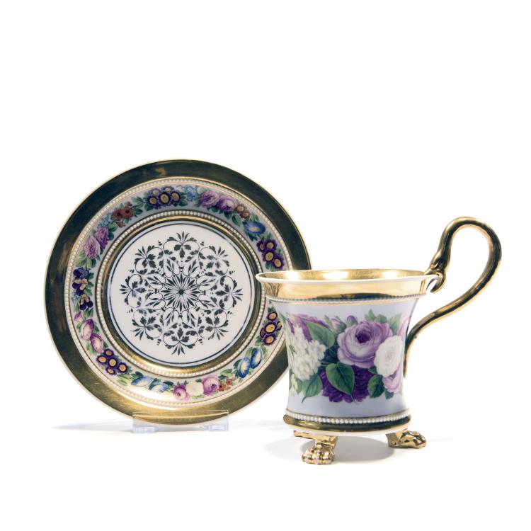 Hauptbild zu Objekt, 'Peonies and Roses' hot chocolate mug, c1835, Berlin, KPM, 138B 493