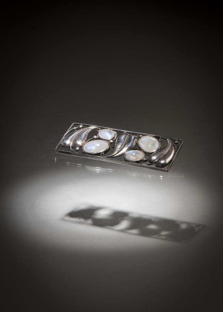 Bild 3 zu Objekt, Opal brooch, 1910-15, Josef Hoffmann, Wiener Werkst&auml;tte, 138B 712