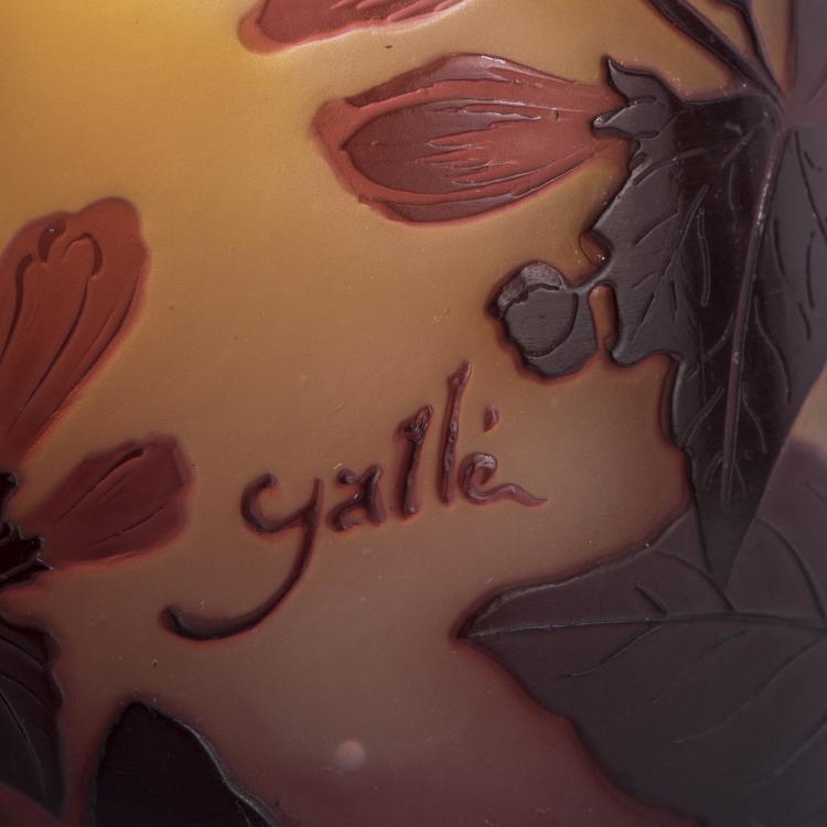 Bild 4 zu Objekt, 'Mauve des bois' vase, 1920s, Gall&eacute;, Etablissements, Nancy, 138B 242